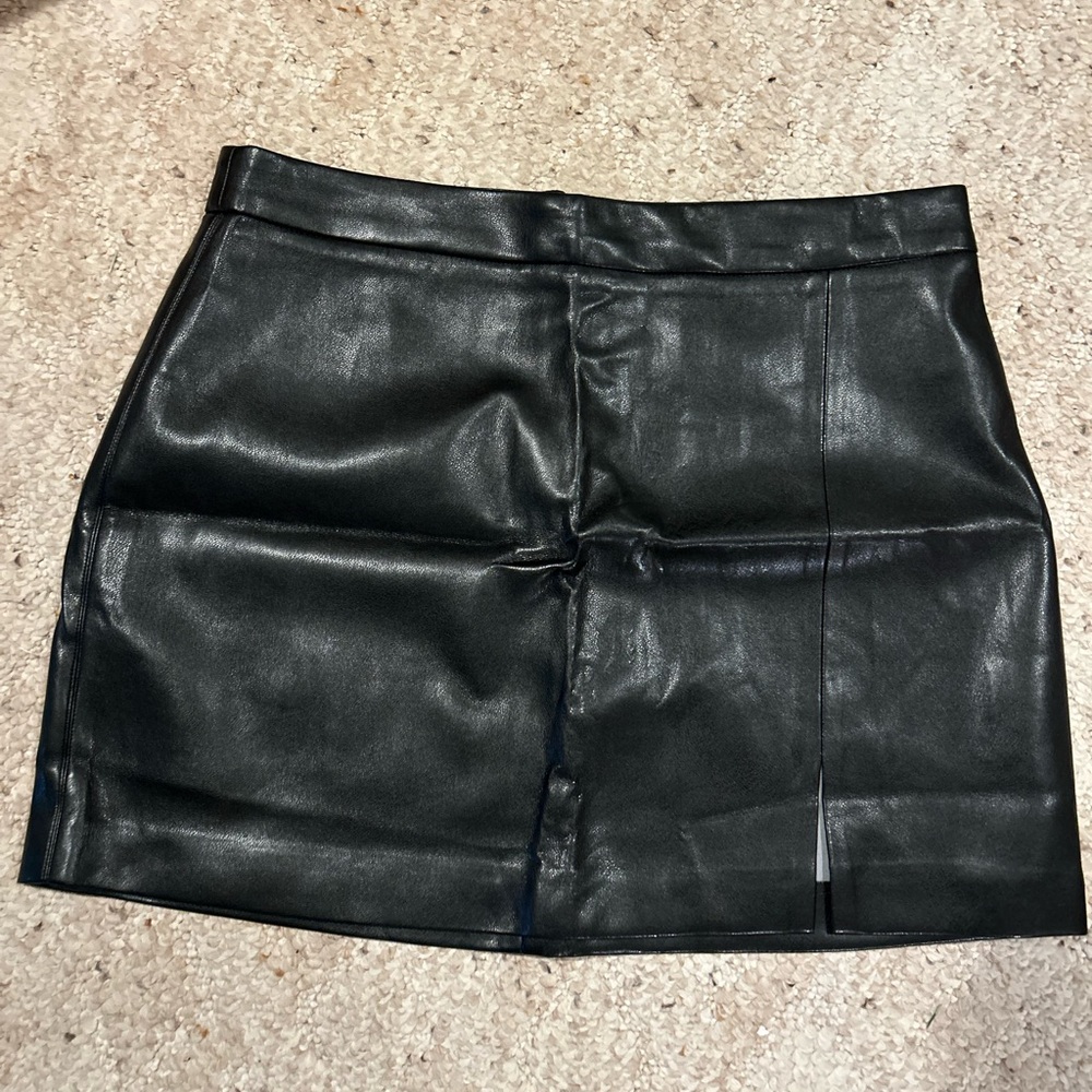 Pink Lily Faux Leather Mini Skirt Large NWOT